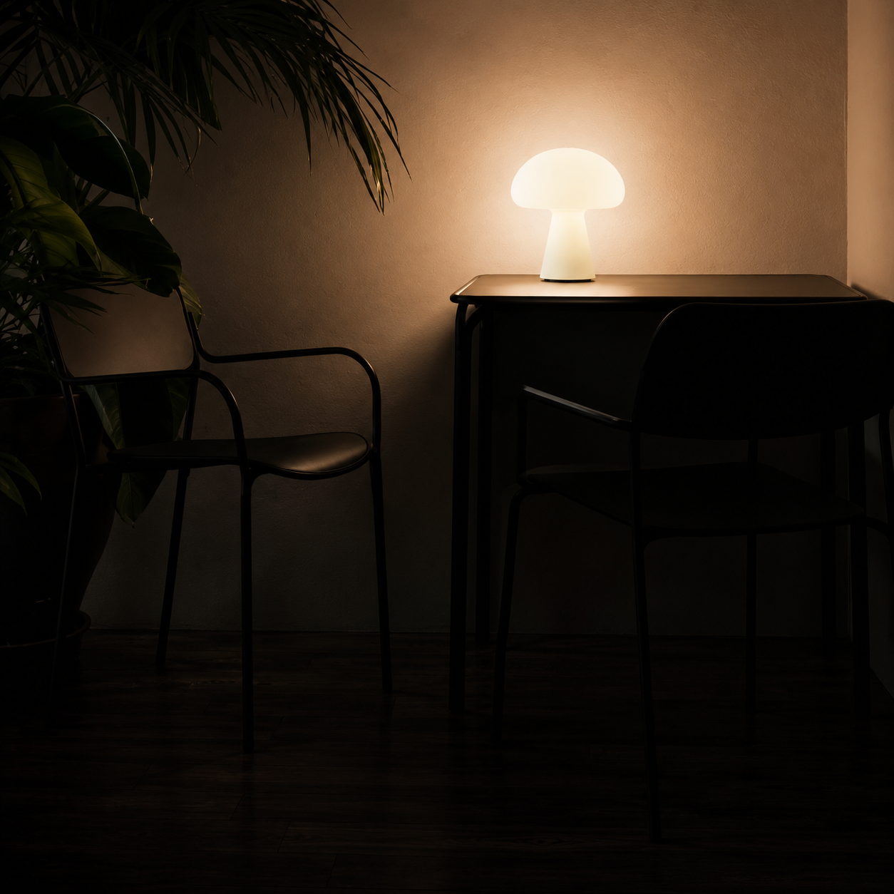 Glossy Mushroom Table Lamp