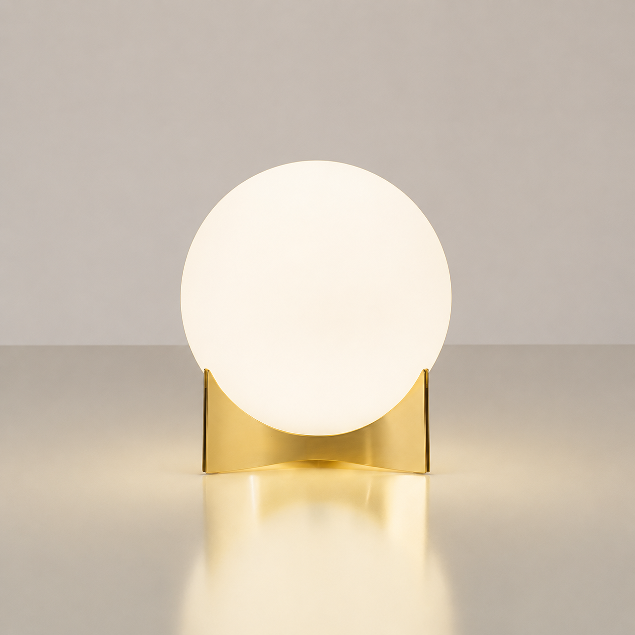 Sphere Glass Table Lamp