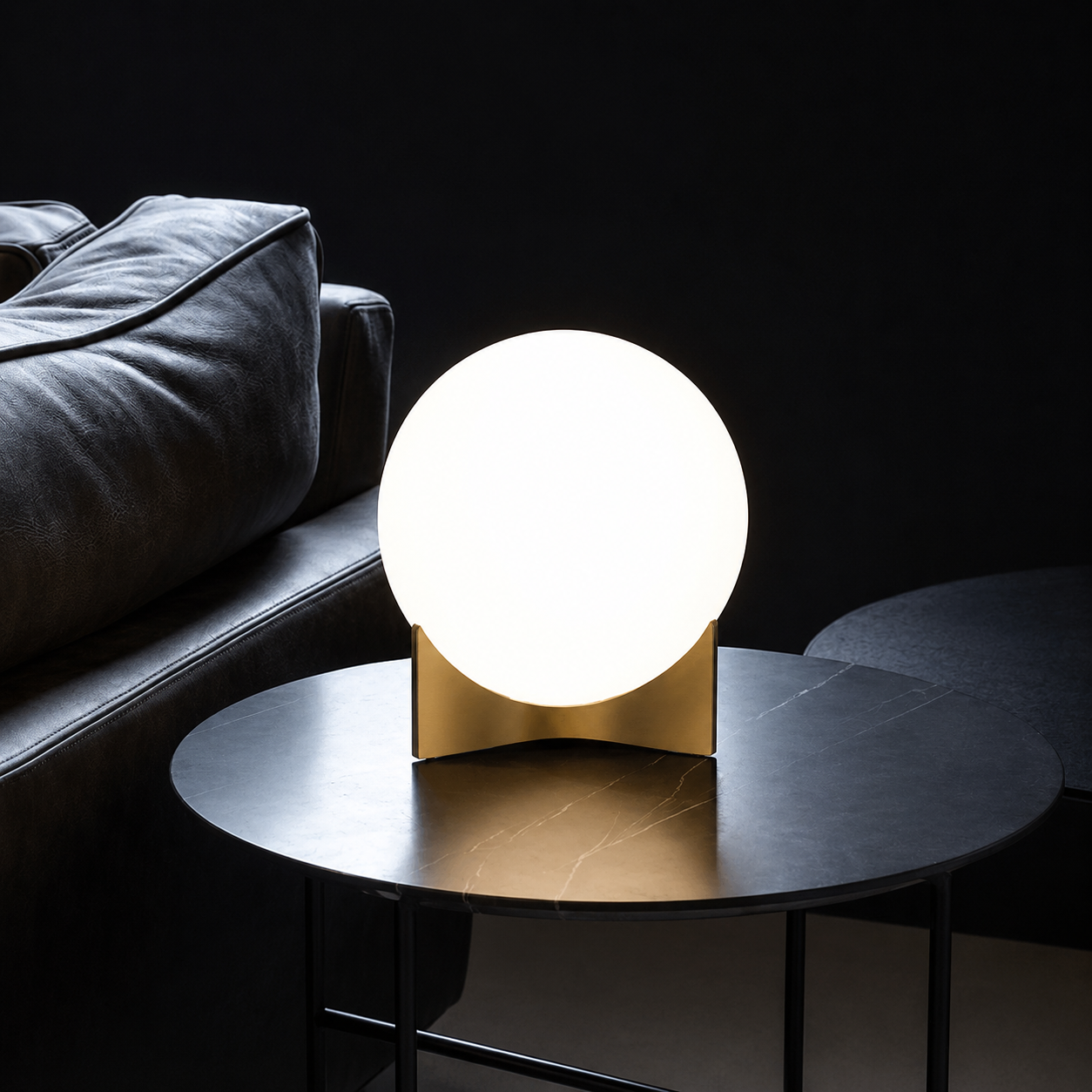 Sphere Glass Table Lamp